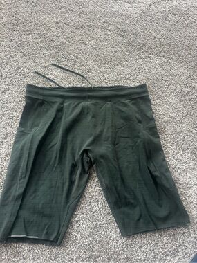 Luluemon surge half short 9” XL